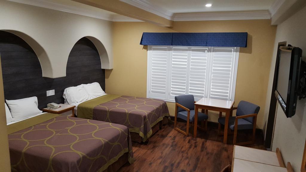 Reedley Inn Luaran gambar