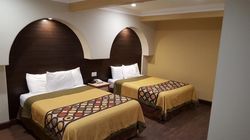Reedley Inn Luaran gambar