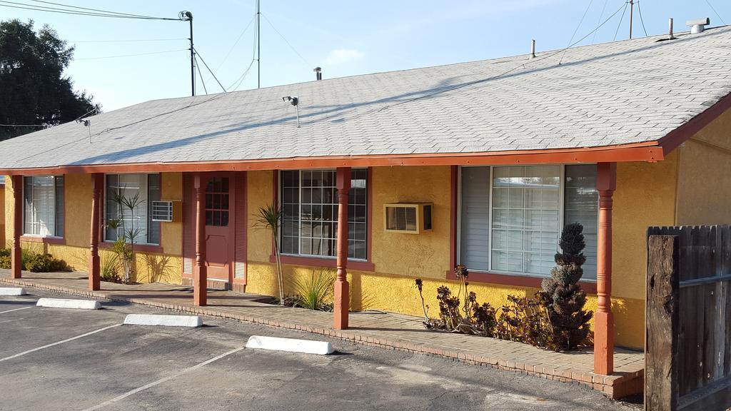 Reedley Inn Luaran gambar