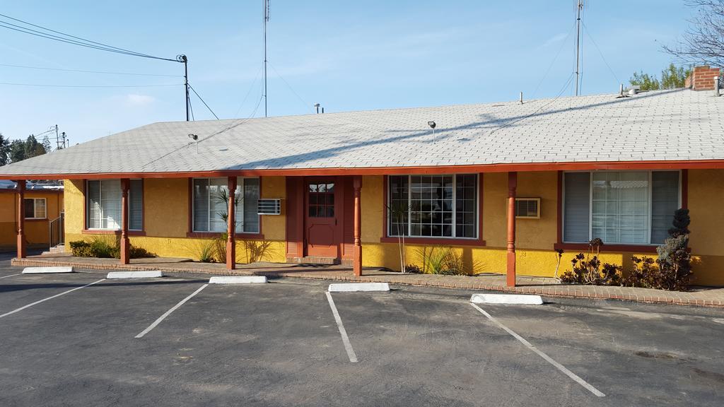 Reedley Inn Luaran gambar